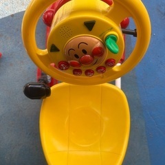 アンパンマン車の画像