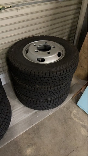 スタッドレスタイヤ⚫︎6本セット⚫︎195/85R16　　　　