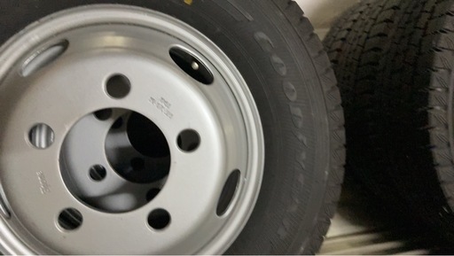 スタッドレスタイヤ⚫︎6本セット⚫︎195/85R16