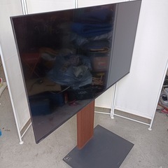 ★[八3311] TOSHIBA    2021年製　55型　4K　液晶テレビ　55C350X　テレビ台下からテレビの天端まで134㎝  テレビ寸法123X71㎝　