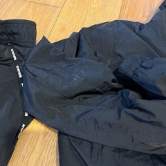 シャカシャカ　上下の画像