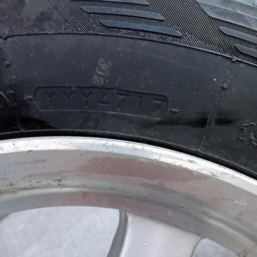 スタッドレスタイヤ バリ山です。ハイエースなどに！☆ ブリヂストン