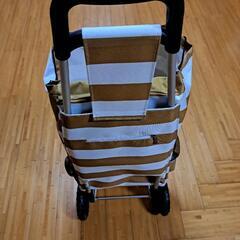 買い物　ショッピングカートの画像