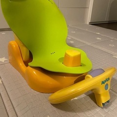 アップリカ　ベビーバスチェアの画像