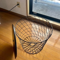 IKEAテーブルの画像