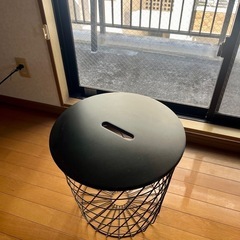 IKEAテーブルの画像
