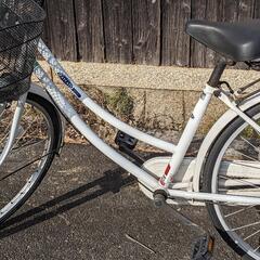 自転車　シティサイクル　ママチャリ　26インチ　白の画像