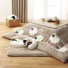 こたつ布団　ひつじ柄　ニトリ