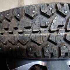 スパイクタイヤ165/80R13の画像