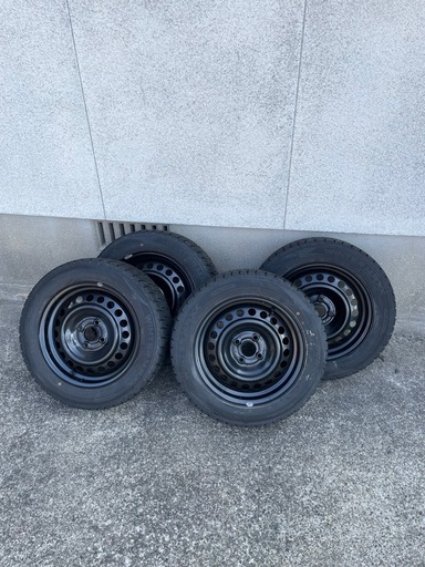 スタッドレスタイヤ・ホイールセット　185/60R15