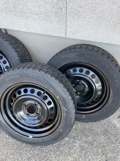 スタッドレスタイヤ・ホイールセット　185/60R15