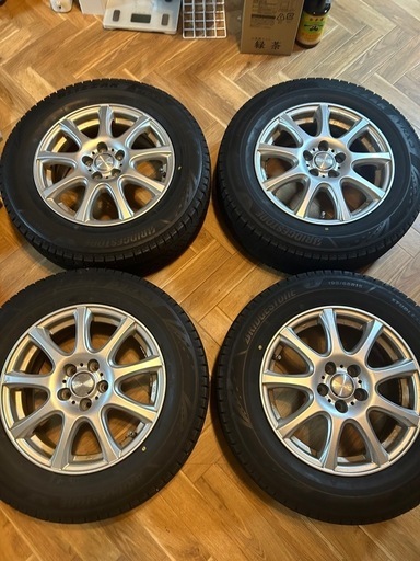 スタッドレスタイヤ