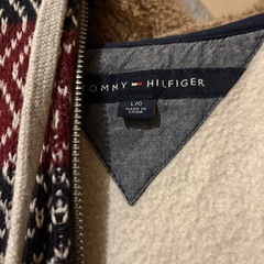TOMMY HILFIGERメンズパーカーの画像