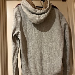 TOMMY HILFIGERメンズパーカーの画像