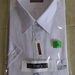 カッターシャツ　半袖　　白系ストライプ＆半袖　　ブルー　　　2枚セット　　　未使用　　　の画像