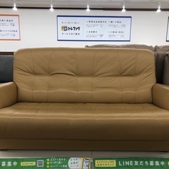 半革の3人掛けソファのご紹介です