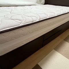 マットレス　ベッドフレーム　の画像
