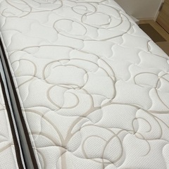 マットレス　ベッドフレーム　の画像