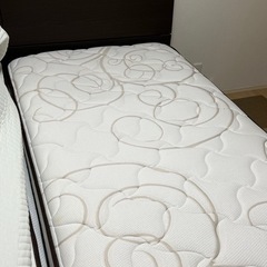 マットレス　ベッドフレーム　