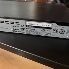 SHARP AQUOS 32型テレビ テレビ台　ブルーレイレコーダーの画像