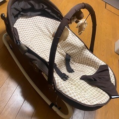 オフィス椅子とベビー用品の画像