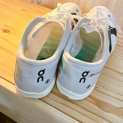 オン26.5陸上スパイクの画像