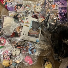 アニメグッズ　缶バッジ　タオルまとめの画像