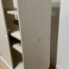 【1/24まで 美品】収納棚 扉付きの画像