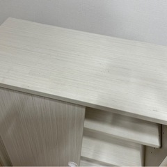 【1/24まで 美品】収納棚 扉付きの画像