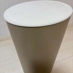 【一時受付停止】 サイドテーブルにも使えるゴミ箱の画像