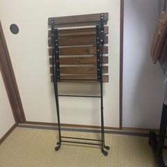 折りたたみ椅子の画像