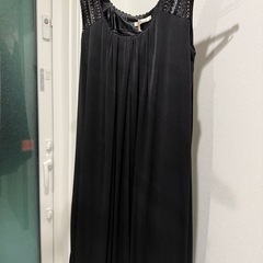 黒バルーンスカートドレスとベージュボレロセット