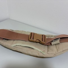 DAKINeリュックとGRAVISボディバッグの画像