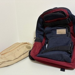 DAKINeリュックとGRAVIボディバッグ