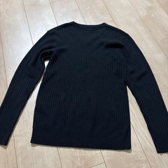 GU メンズ　ニット　Mの画像
