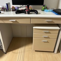 【商談成立】パソコンデスクまたは学習机