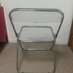 クリアチェアの画像