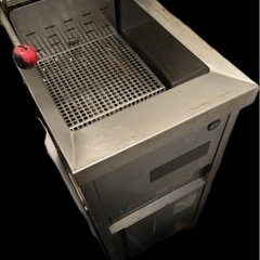 電気フライヤー
