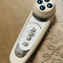 【定価18万/1月限定セール品】田中みな実　美顔器　ルーナノーバの画像