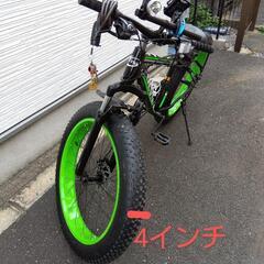 目立ち度MAX極太タイヤファットバイクロードバイクの画像