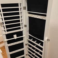 収納付き全身ミラーの画像
