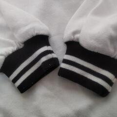 150size パーカーの画像