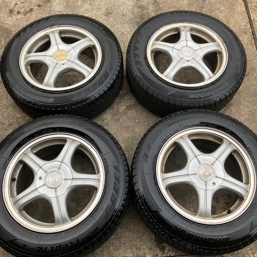 プリウススタッドレスタイヤ4本