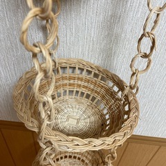 ラタン 3段バスケットの画像