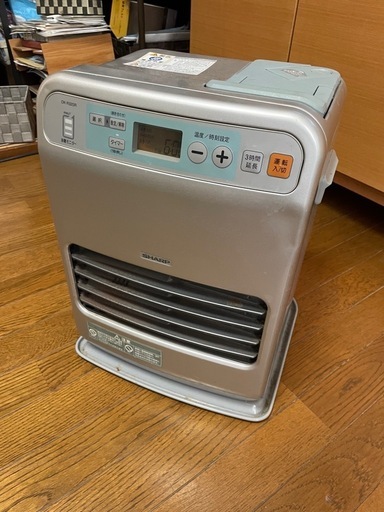 【受け渡し決定】シャープ　灯油ファンヒーター　ポリタンクと電動ポンプ付き