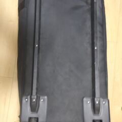 Volkl rolling ski bag キャスター付きスキーケース4本収納の画像