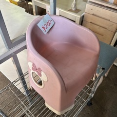 年始セール❣️ミニーキッズ椅子の画像