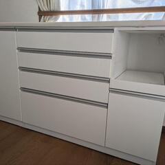 キッチンボード　150幅　ニトリ　食器棚の画像