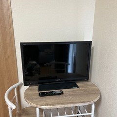 ソファとテレビ台とテレビ台付きセットの画像