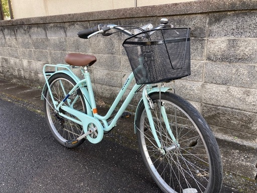 26インチ自転車】6段変速 LEDオートライト付 サドル、カゴ、チェーン